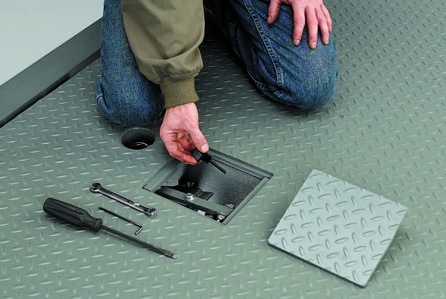 POWERAMP PR Series Hydraulic Dock Leveler