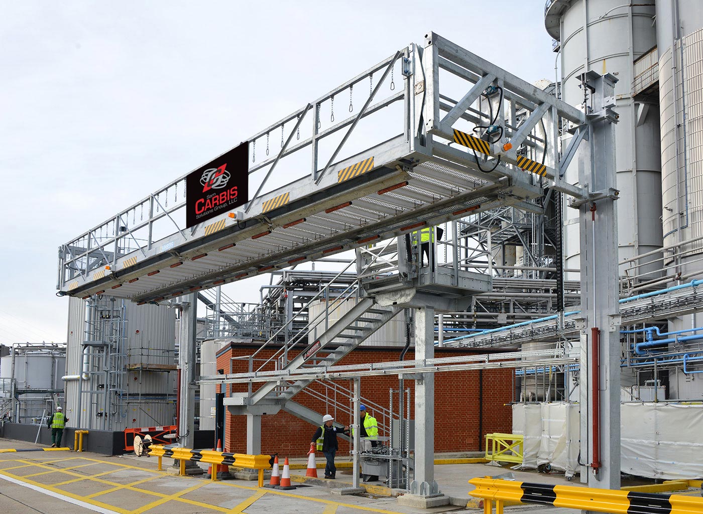 Different view of a Carbis elevated tanker truck platform.